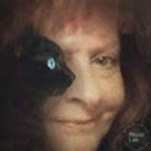 Meet your Posher, Eva